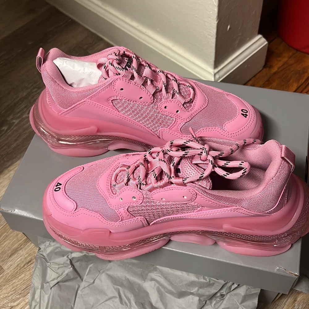Balenciaga Triple S Sneaker - Picture 6 of 8